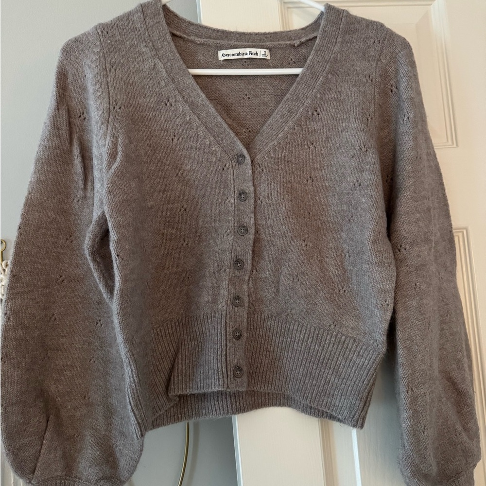 Abercrombie & Fitch Gray V-Neck Button Cardigan